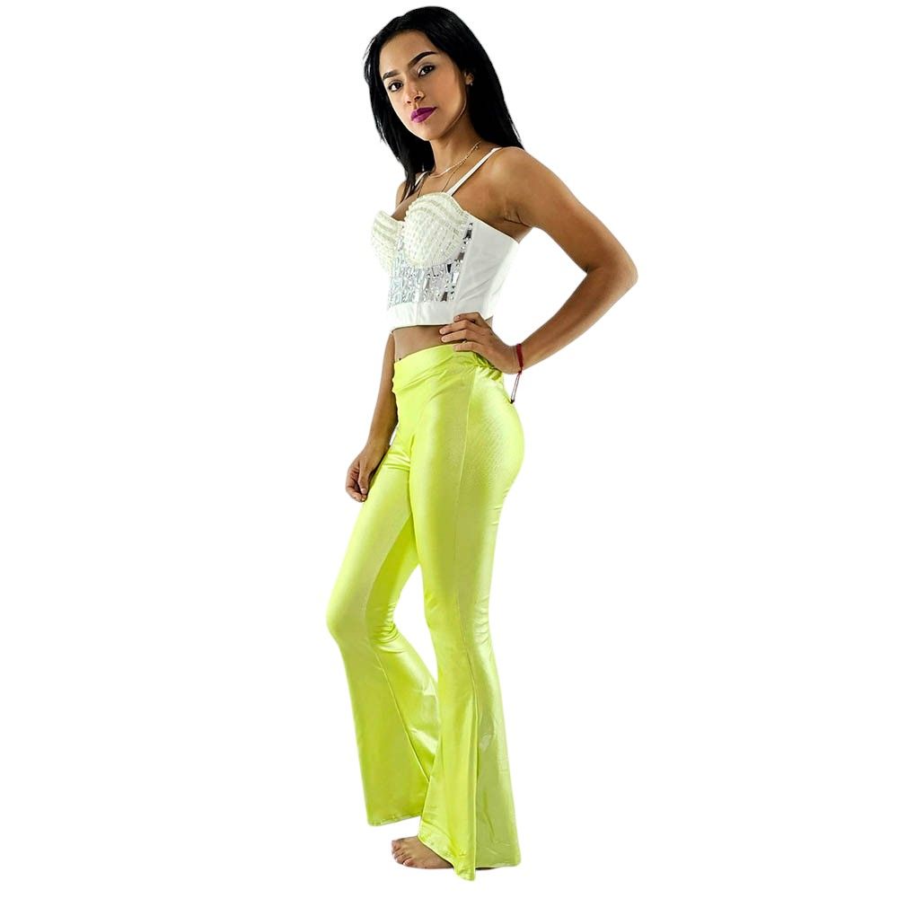 Pantalón acampanado satinado con brillo que potencia tu energía visual