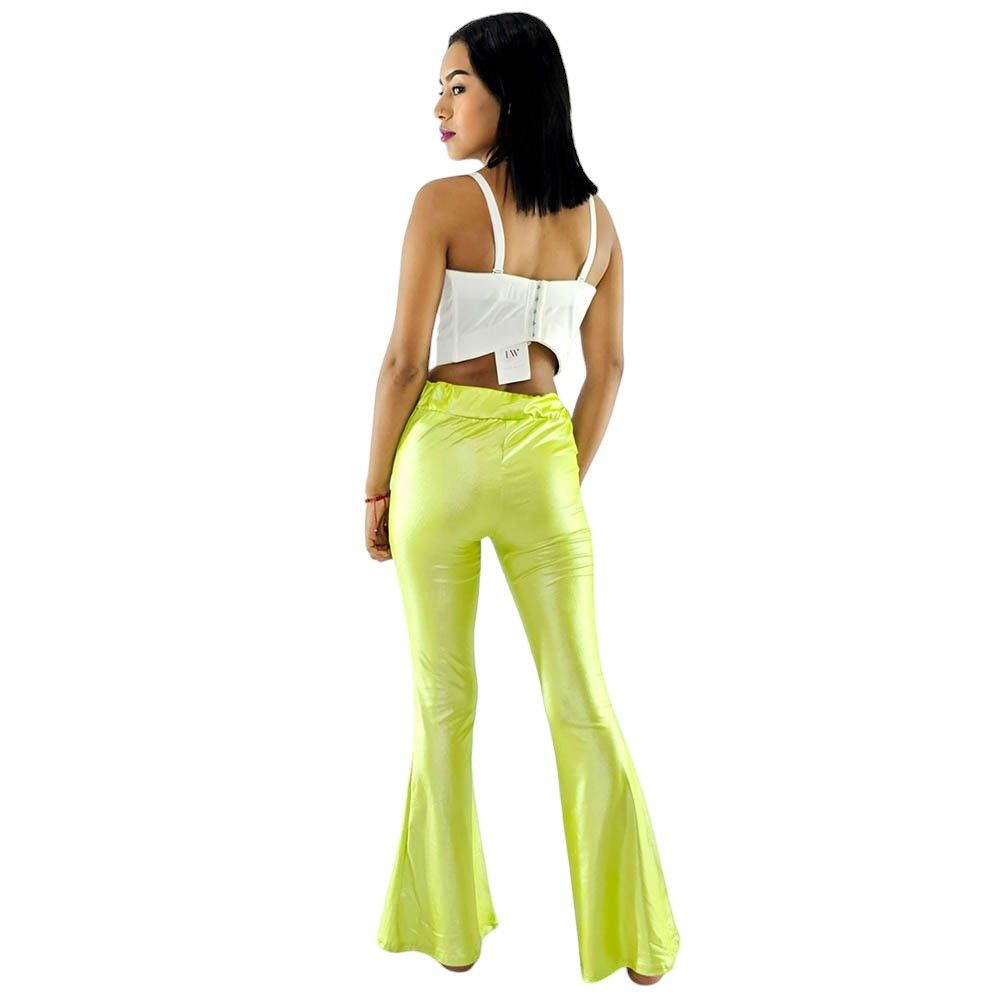 Pantalón acampanado satinado con brillo que potencia tu energía visual