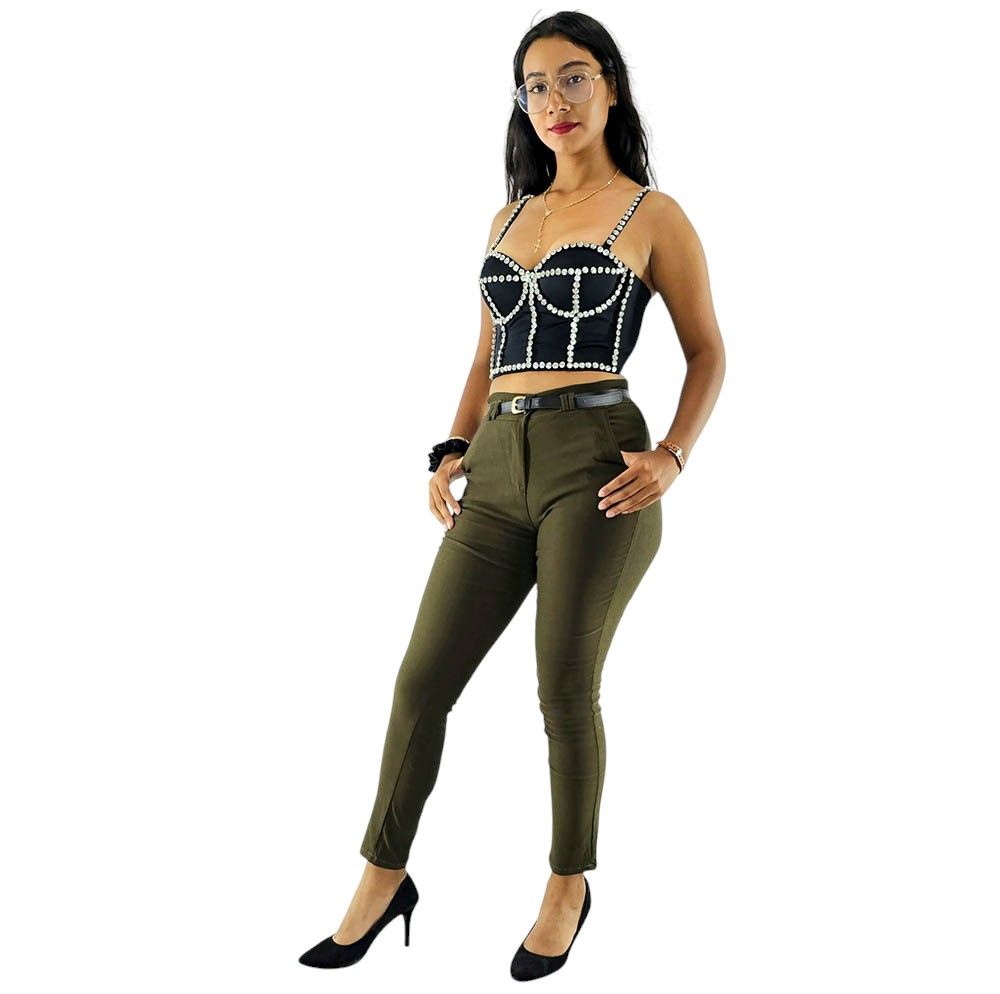 Pantalón recto ajustado con cinturón que define tu silueta con elegancia casual