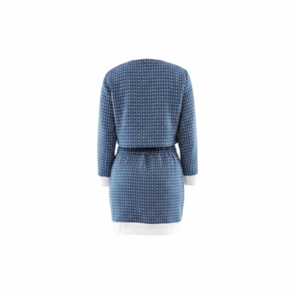 Conjunto con saco y falda corta que proyecta elegancia con orden visual