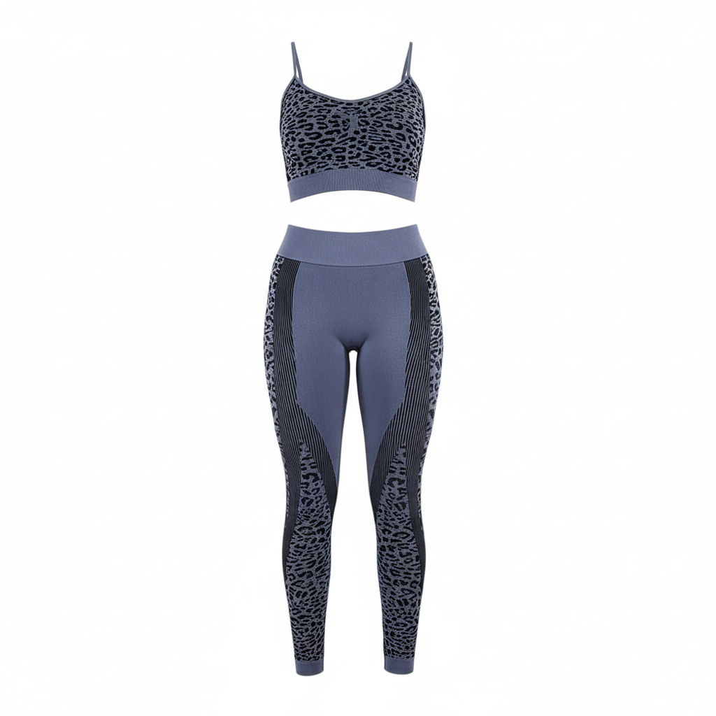 Conjunto deportivo moldeador con estampado felino que potencia tu energía