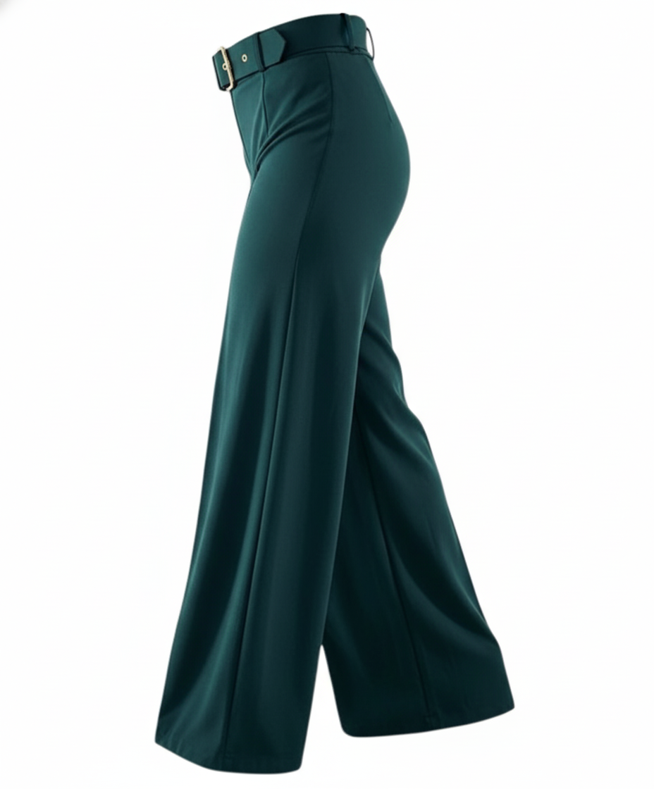 Pantalón acampanado con cinturón que estiliza y realza tu presencia