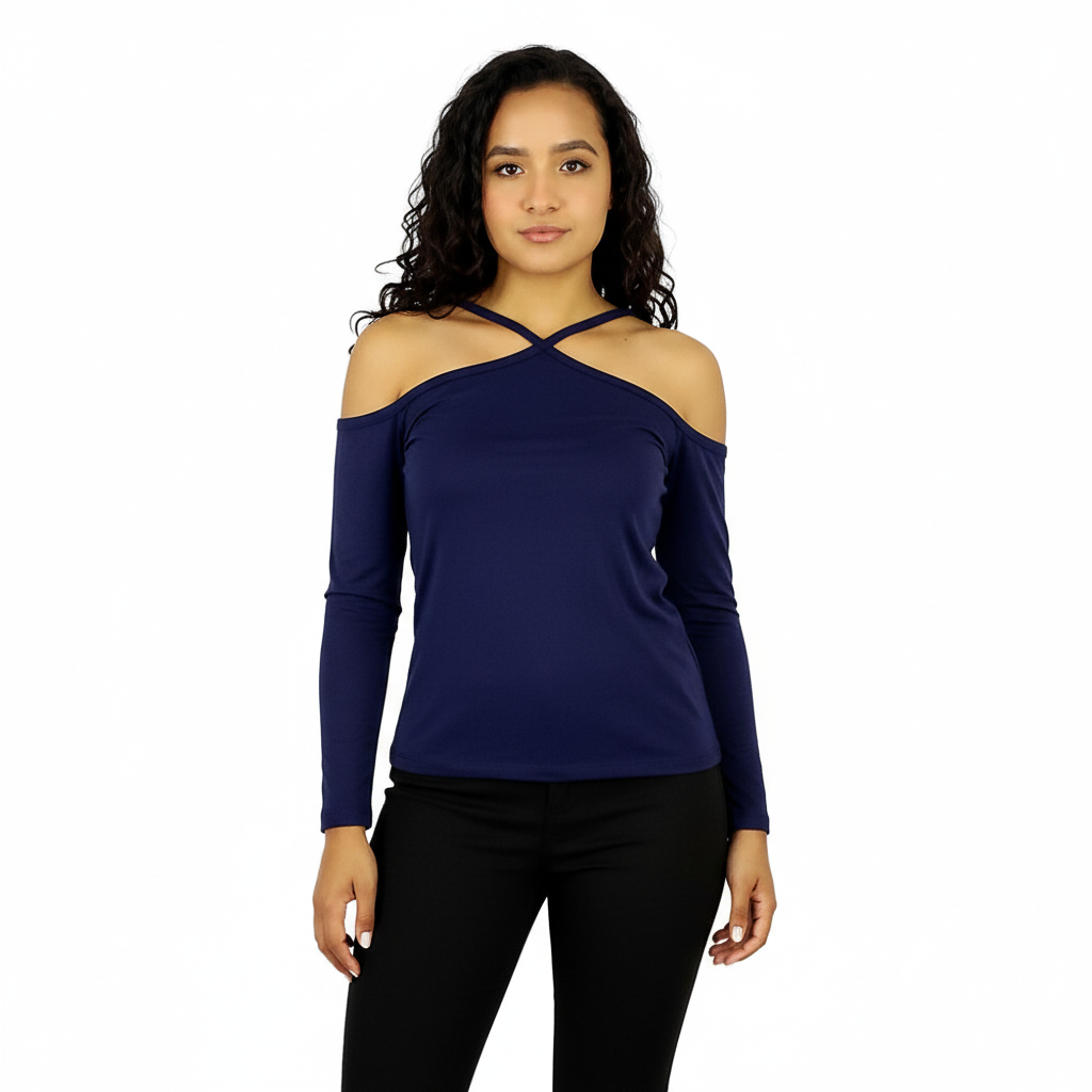 Blusa off shoulder con tirantes cruzados que estiliza con actitud juvenil