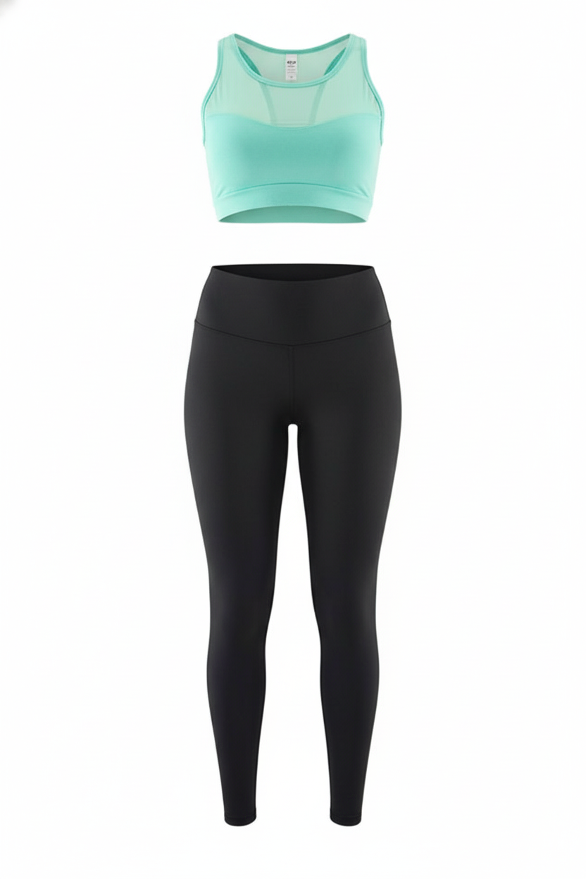 Conjunto deportivo con transparencias que estiliza y potencia tu figura