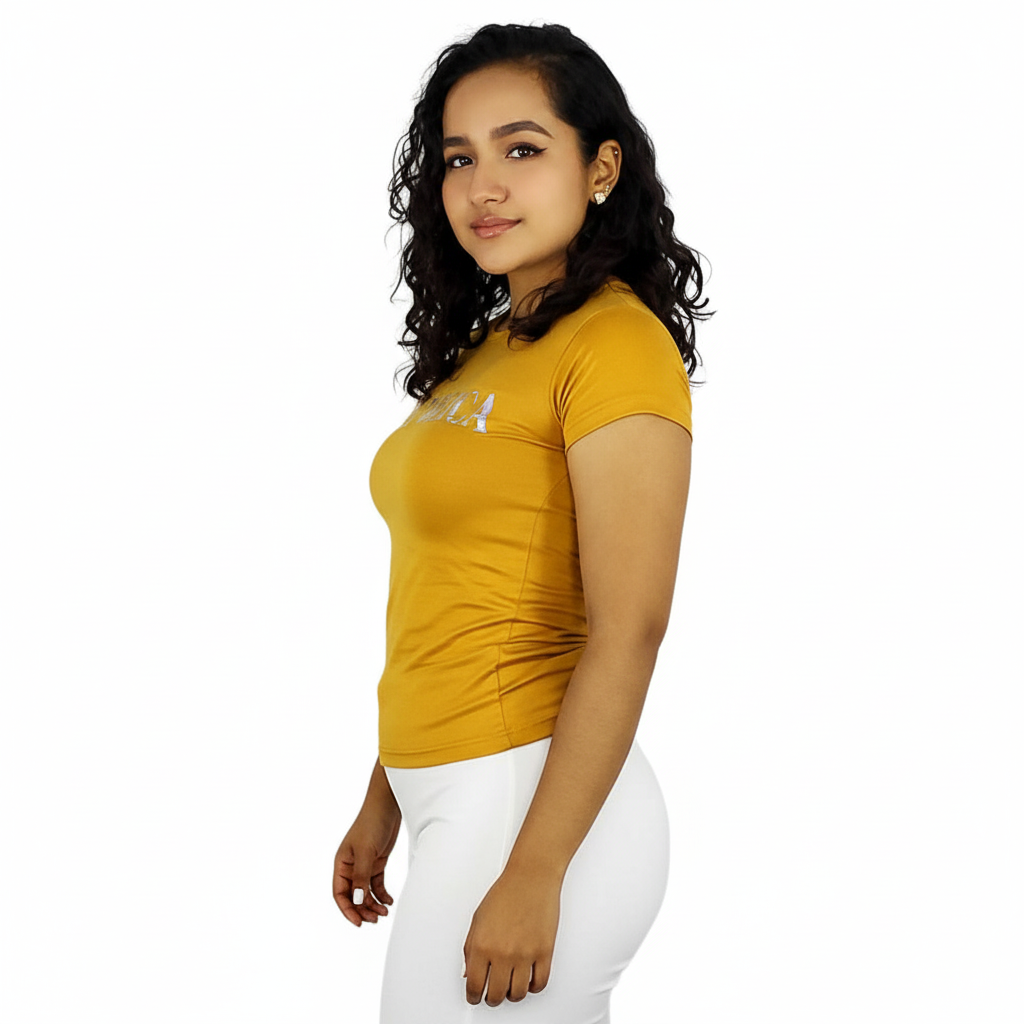 Blusa manga corta con mensaje atrevido para robar miradas