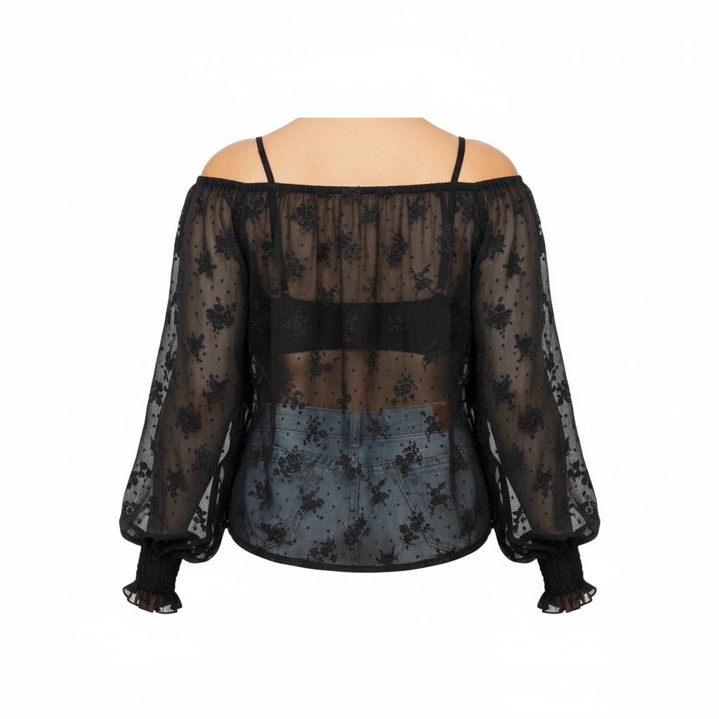 Blusa off shoulder con transparencias florales que evoca romanticismo campirano