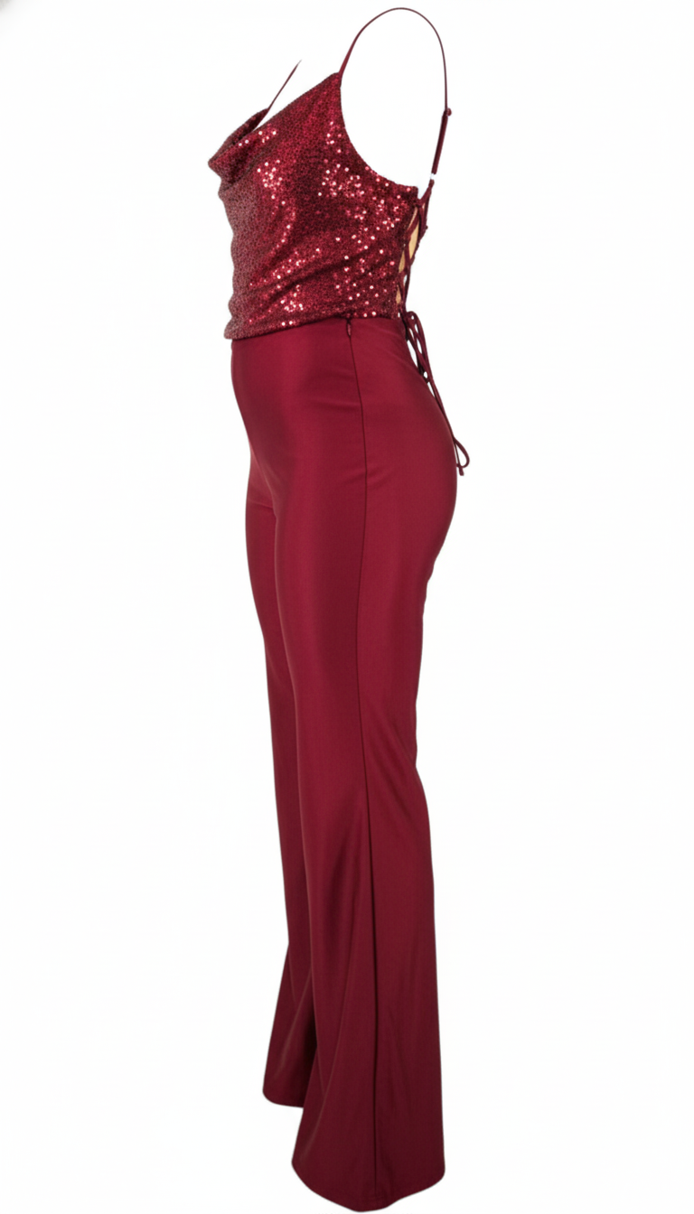 Conjunto con escote brillante que alarga tu figura con un toque de glamour