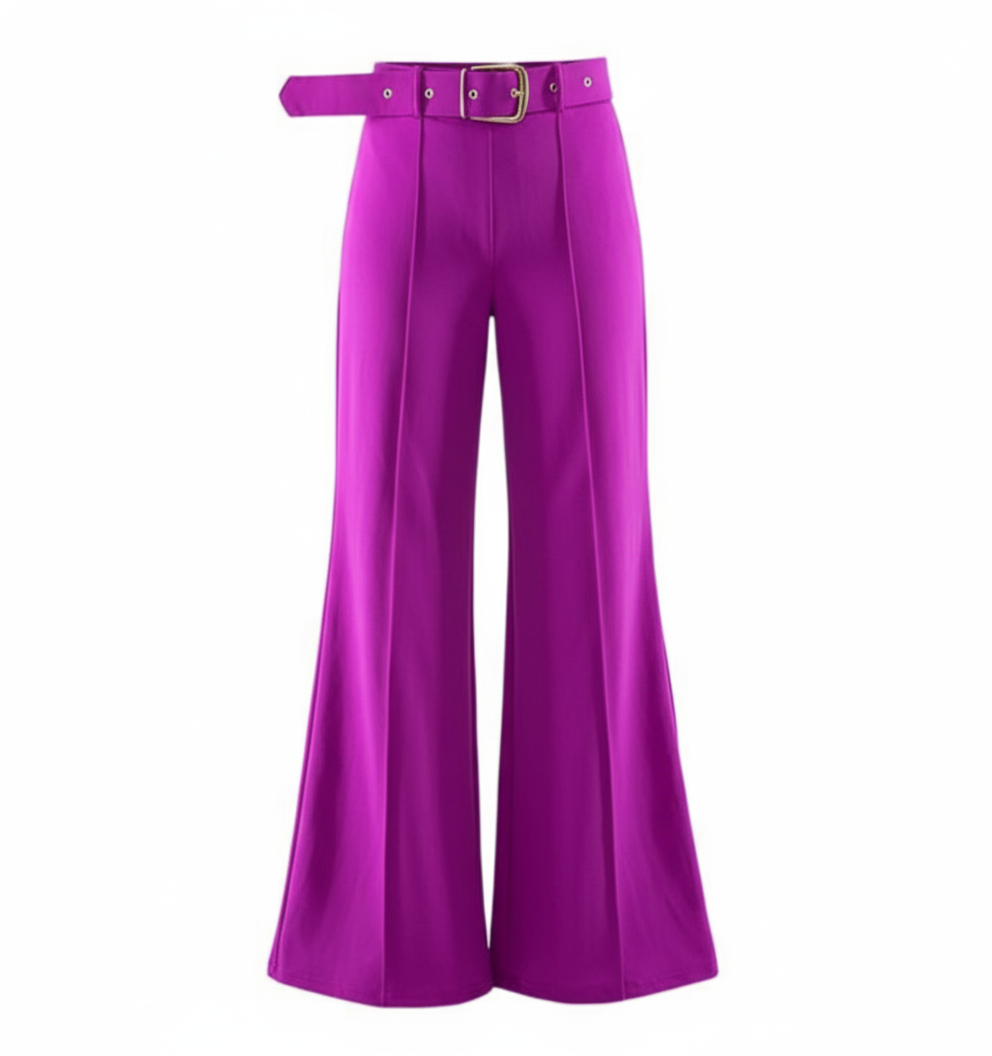 Pantalón acampanado con cinturón que estiliza y realza tu presencia