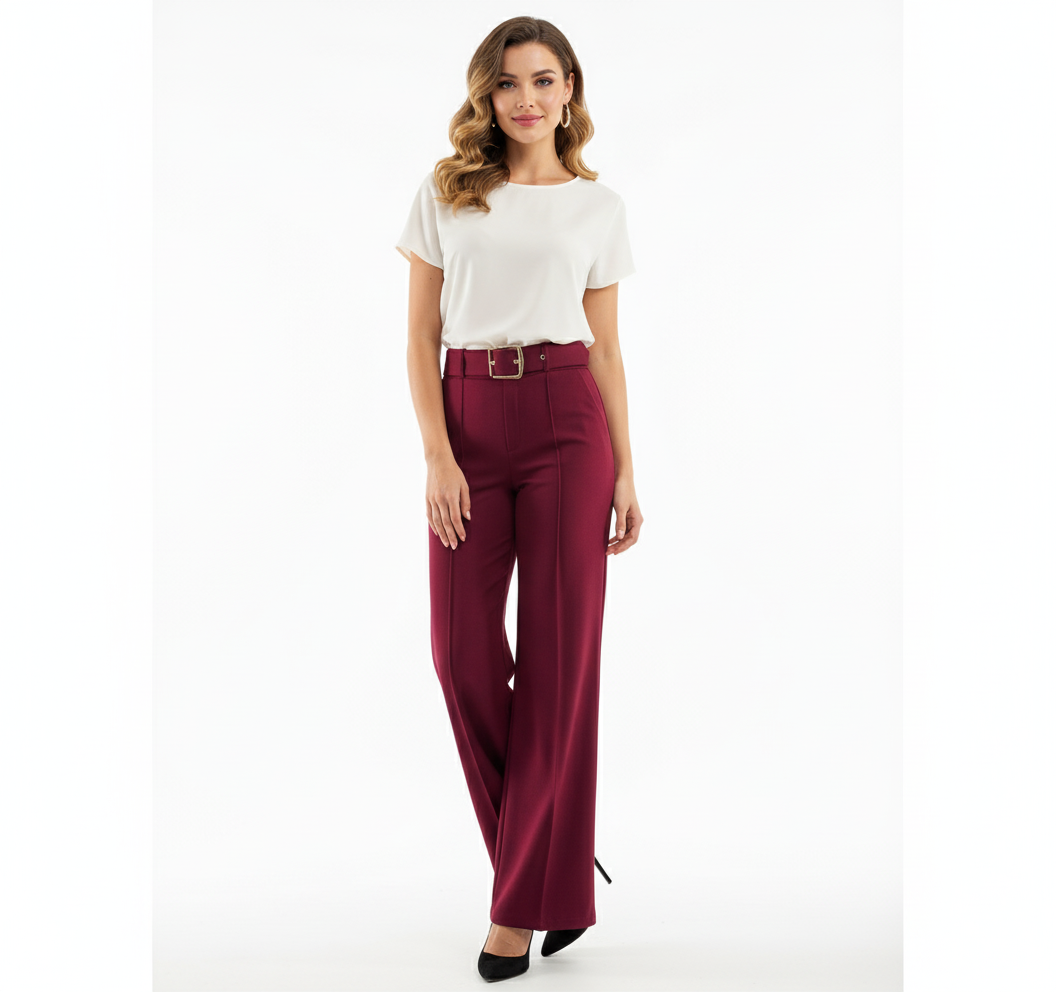 Pantalón acampanado con cinturón que estiliza y realza tu presencia