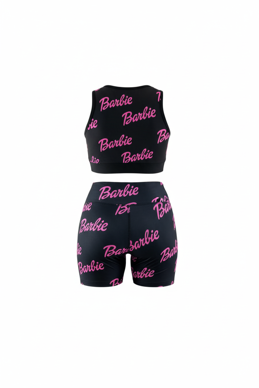Conjunto deportivo con estampado Barbie que enciende tu lado más divertido y auténtico