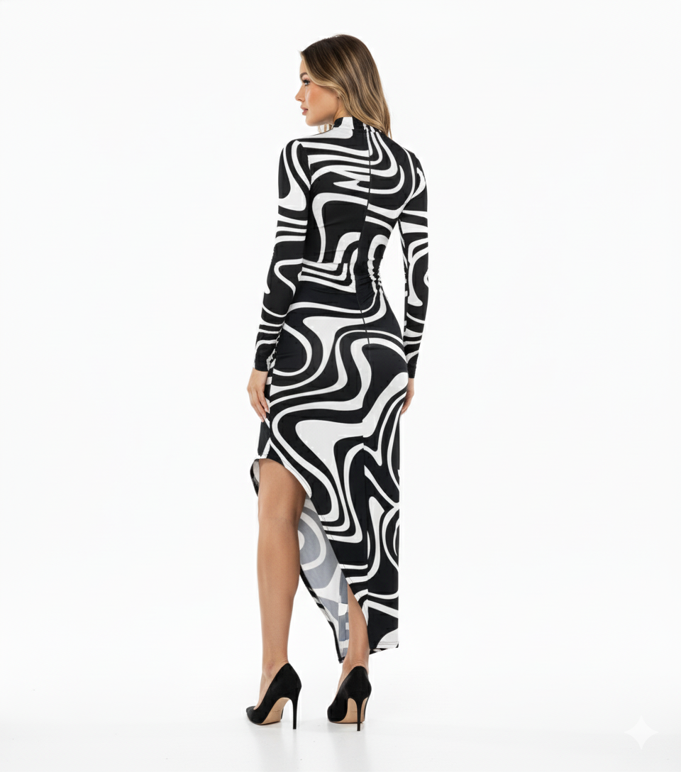 Vestido largo asimétrico con estampado de ondas que estiliza con movimiento