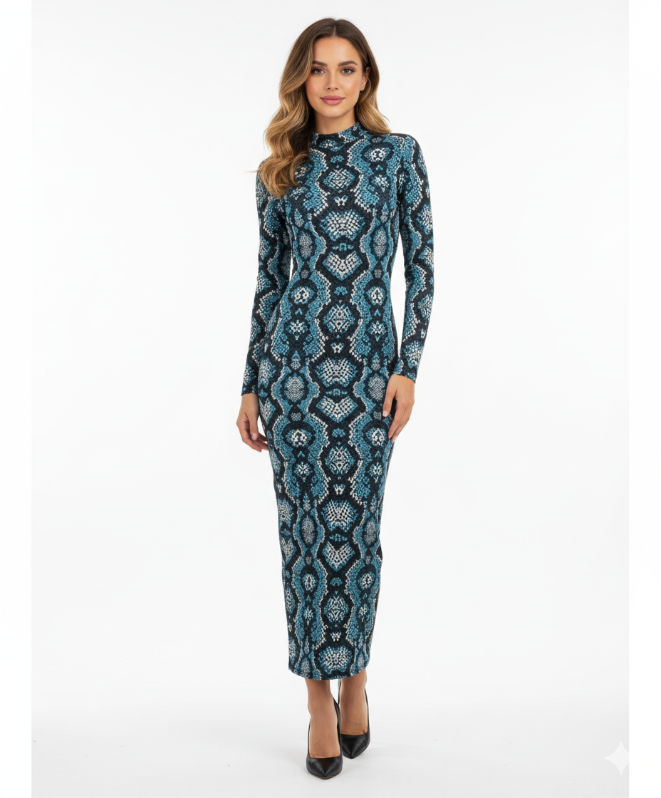 Vestido largo Chanel con estampado artístico que estiliza con presencia
