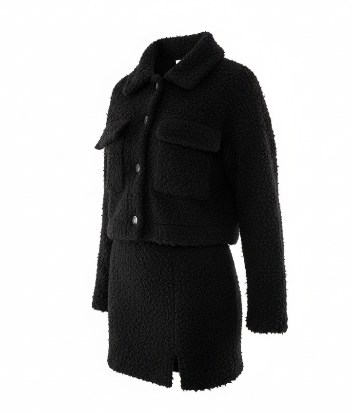 Conjunto de falda y saco afelpado que combina calidez y estilo chic
