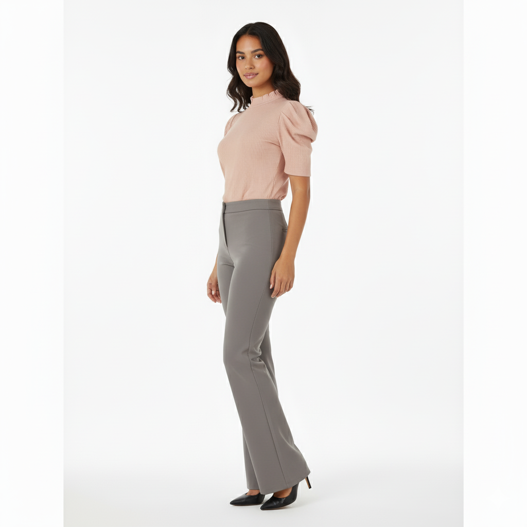 Blusa manga corta tipo farol que combina delicadeza y estructura