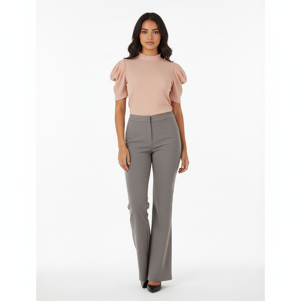 Blusa manga corta tipo farol que combina delicadeza y estructura