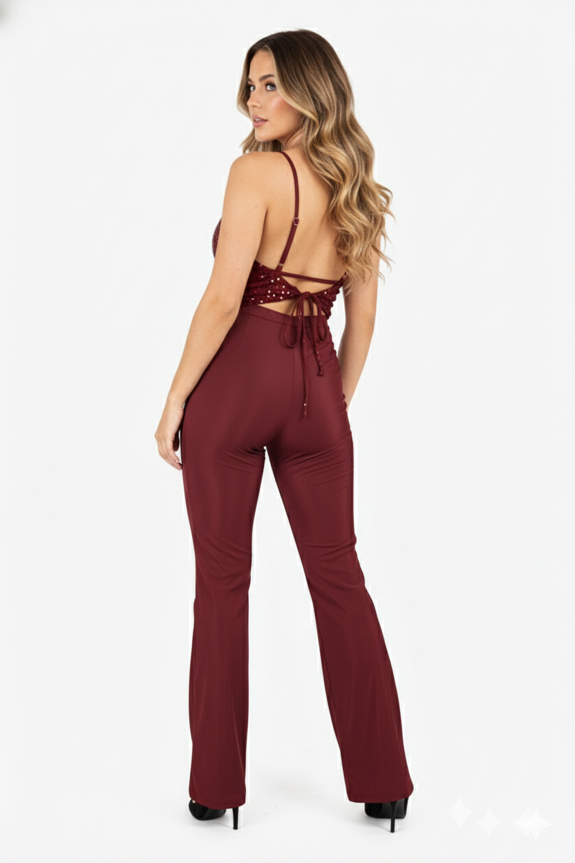 Conjunto con escote brillante que alarga tu figura con un toque de glamour