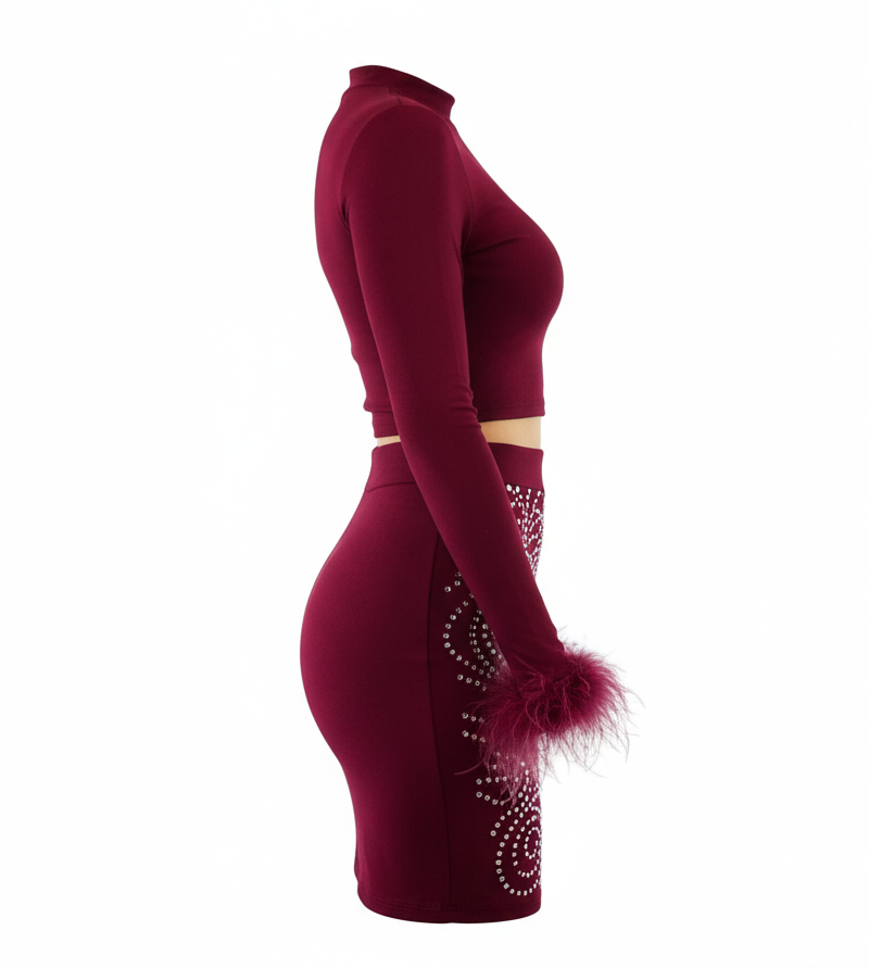 Conjunto falda y blusa con cristales que resalta tu brillo personal