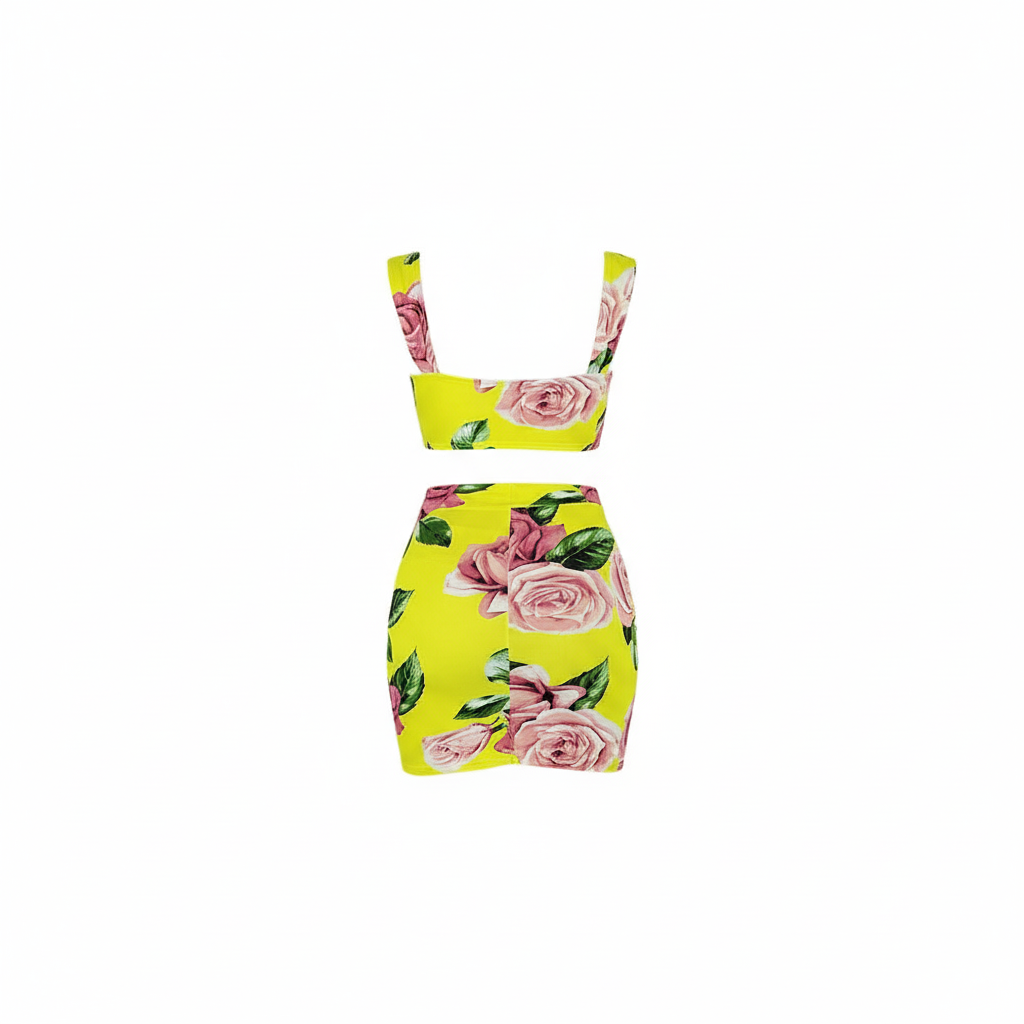 Conjunto floral con minifalda y top ajustable para vibrar con alegría femenina