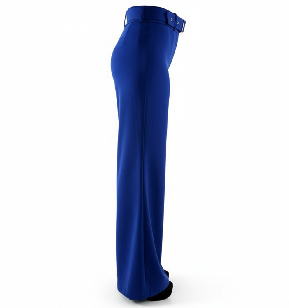 Pantalón acampanado con cinturón que estiliza y realza tu presencia