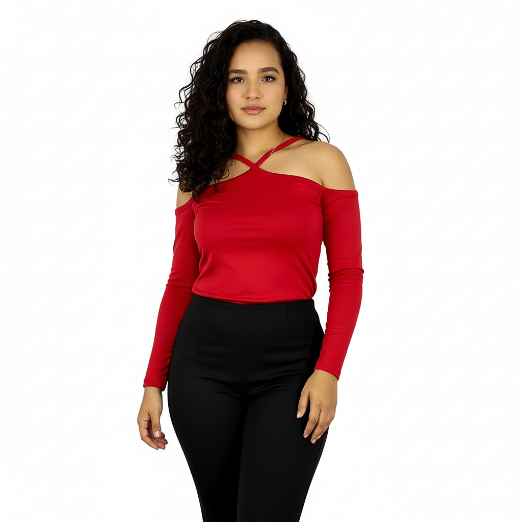 Blusa off shoulder con tirantes cruzados que estiliza con actitud juvenil