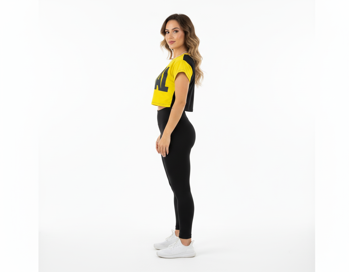 Crop top con estampado frontal que celebra tu estilo sin complicaciones