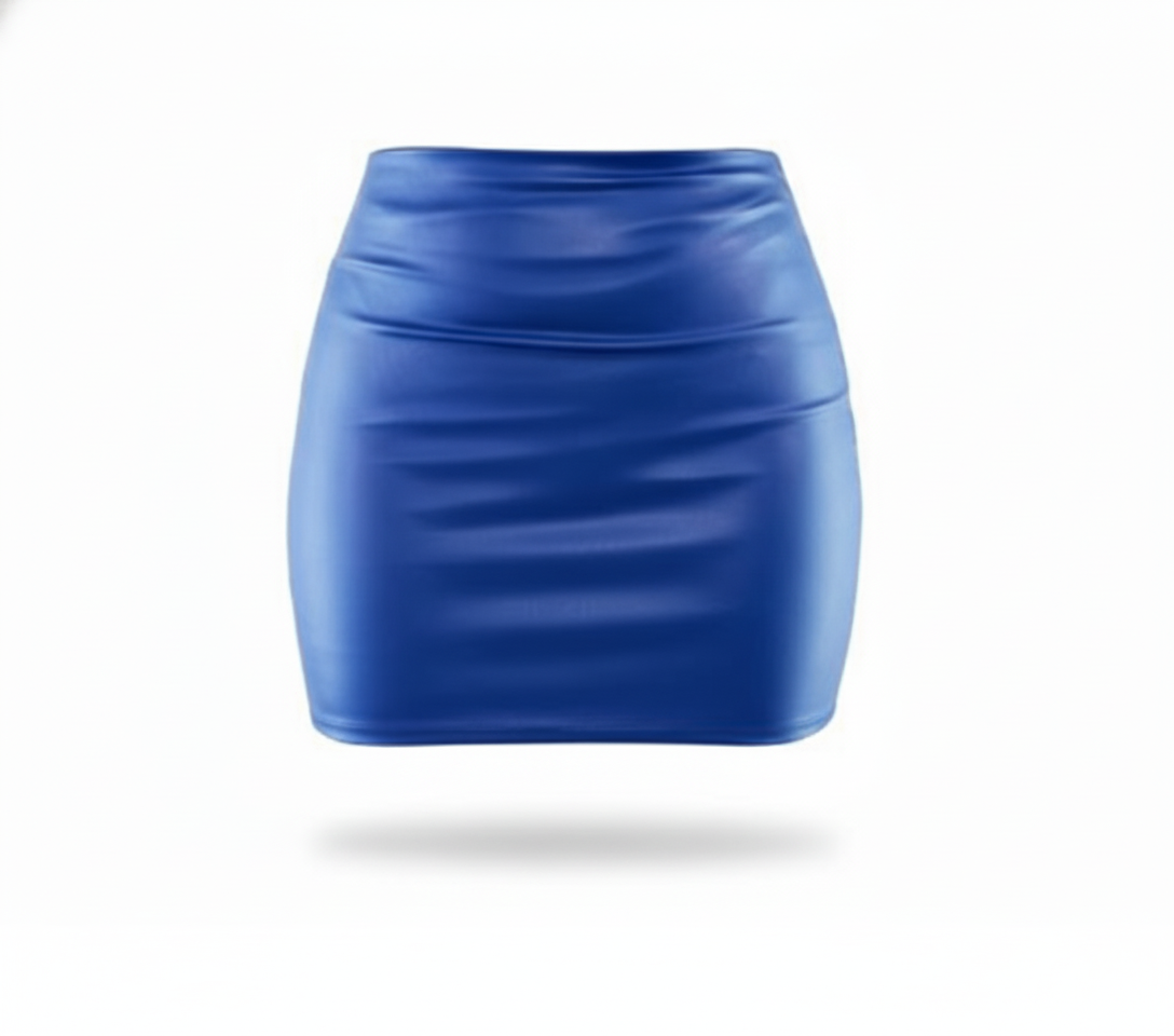 Minifalda vinipiel que define tu silueta con elegancia urbana