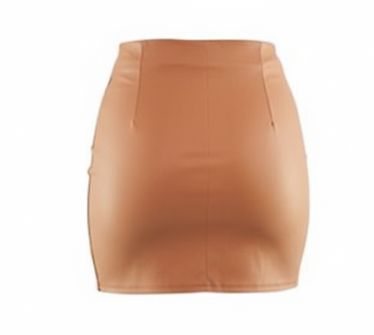 Minifalda vinipiel que define tu silueta con elegancia urbana