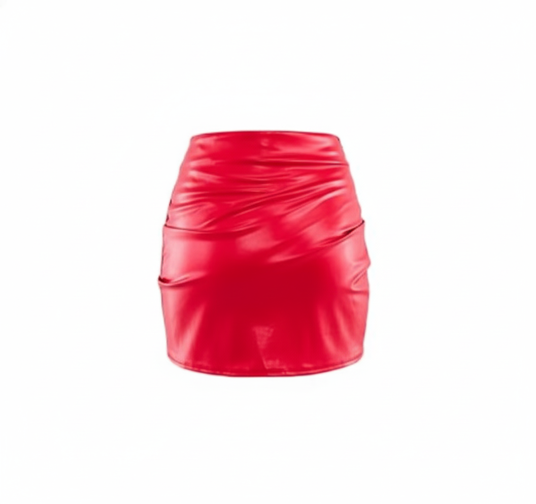 Minifalda drapeada de vinipiel que realza tu silueta con elegancia urbana