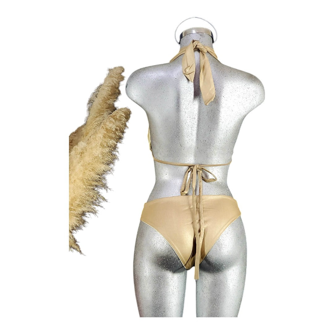 Bikini de dos piezas con pañoleta que resalta tu figura con estilo sensual y versátil
