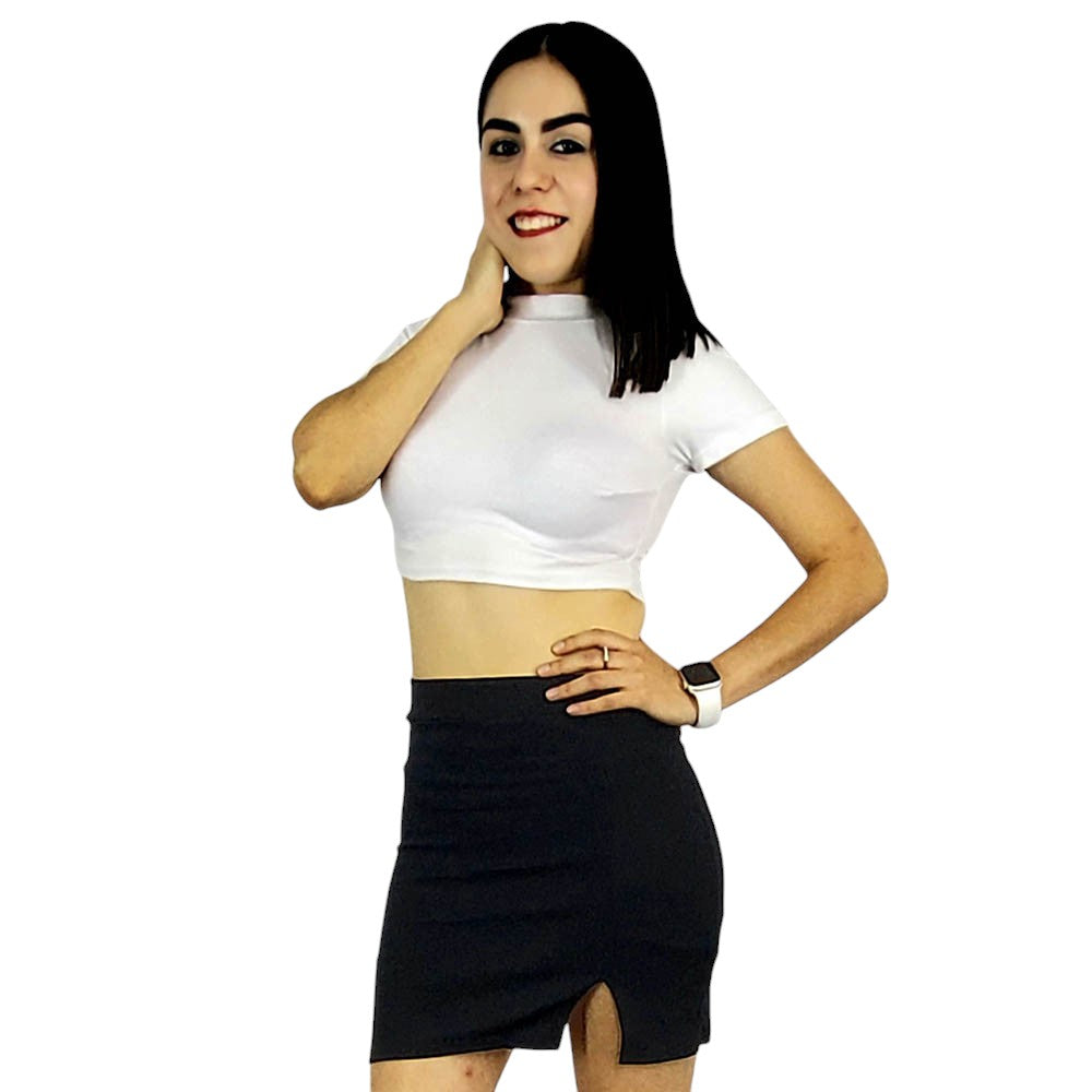 Minifalda ajustada con abertura que estiliza tu silueta con sencillez poderosa