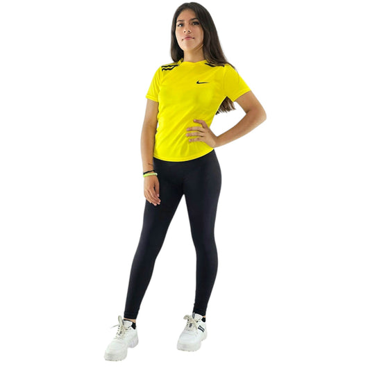Blusa deportiva manga corta que te acompaña con libertad en cada movimiento
