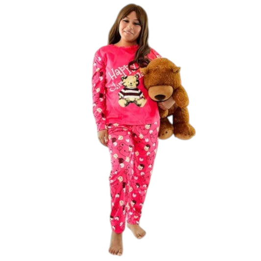 Pijama larga con estampado navideño que consiente tus noches con ternura
