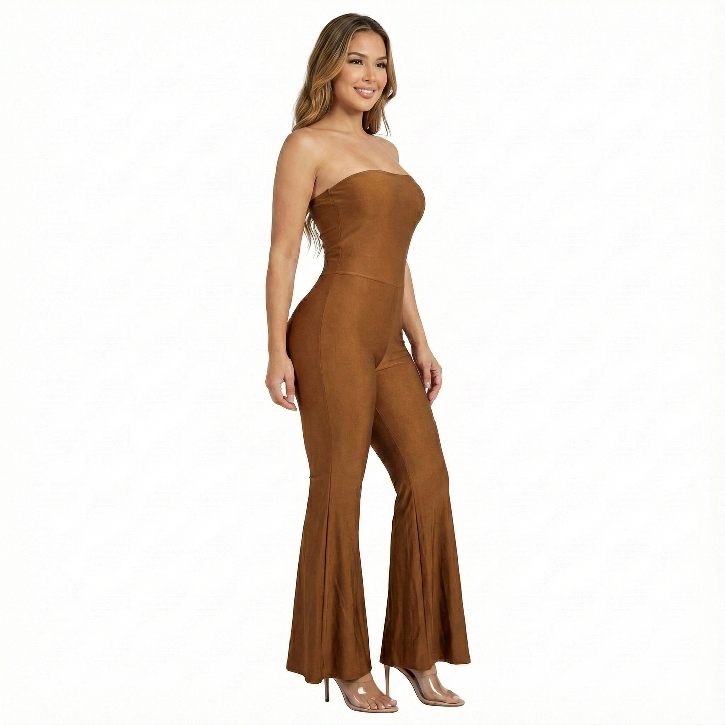 Jumpsuit palazzo strapless con caída acampanada que alarga tu silueta