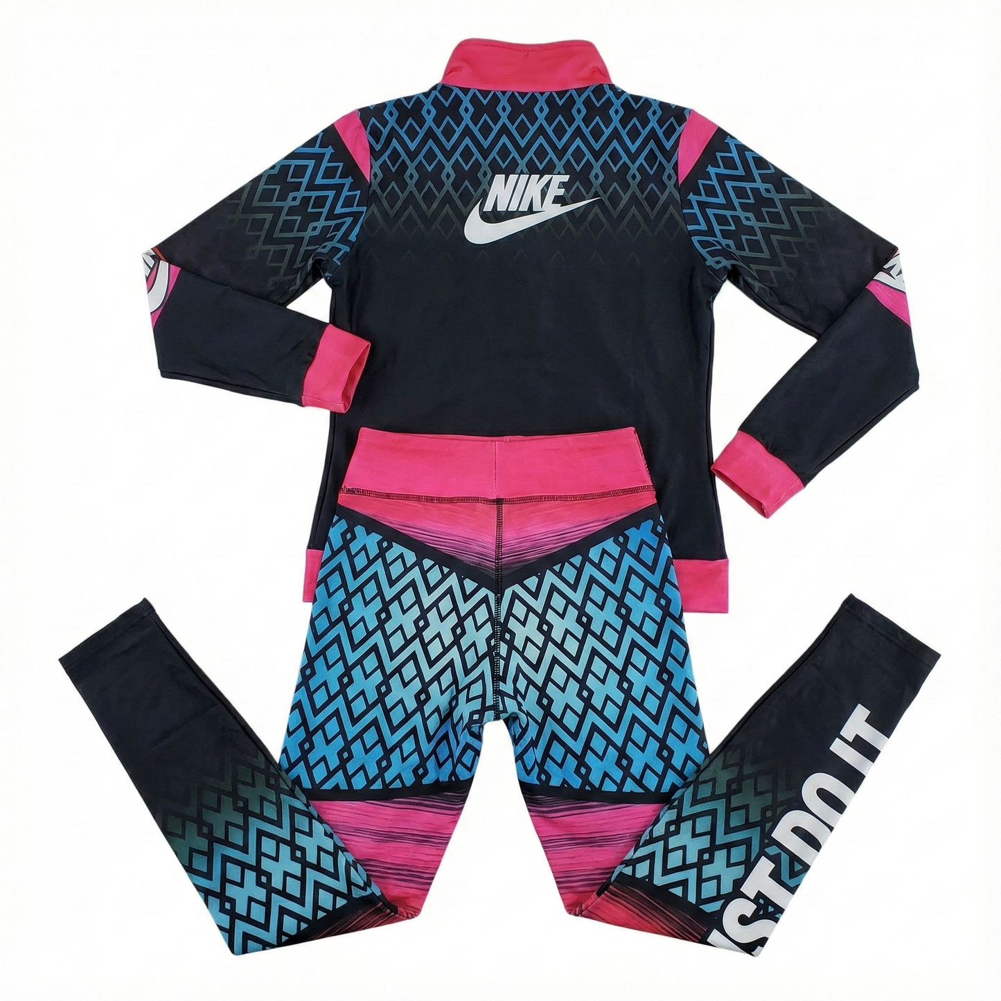 Conjunto deportivo con cremallera y estampado dinámico que potencia tu figura