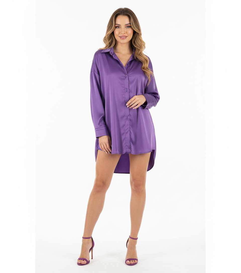 Blusa oversize satinada que combina fluidez y elegancia casual