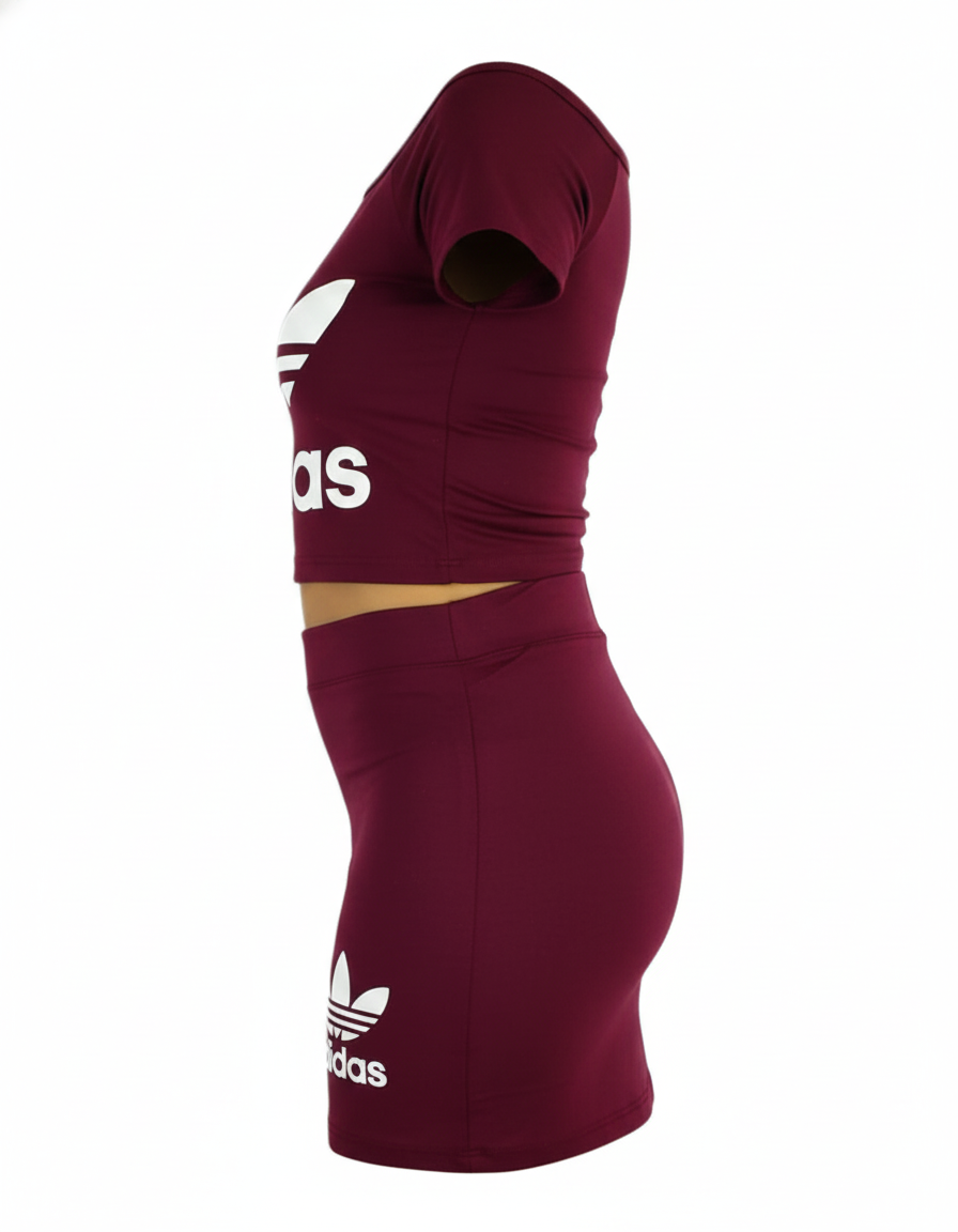 Conjunto deportivo tipo falda con top que estiliza y resalta tu actitud