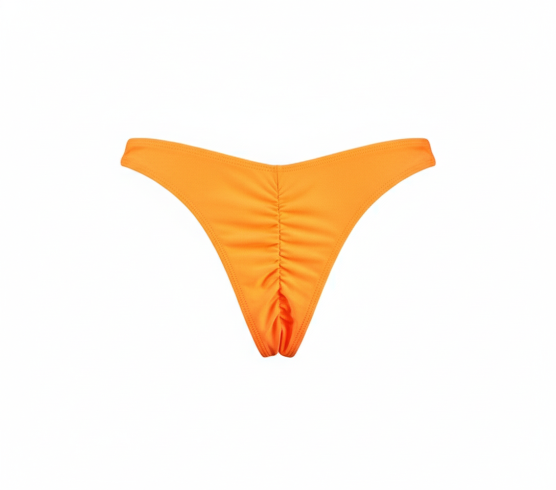 Tanga lisa tipo panty que realza tu figura con sensualidad sutil