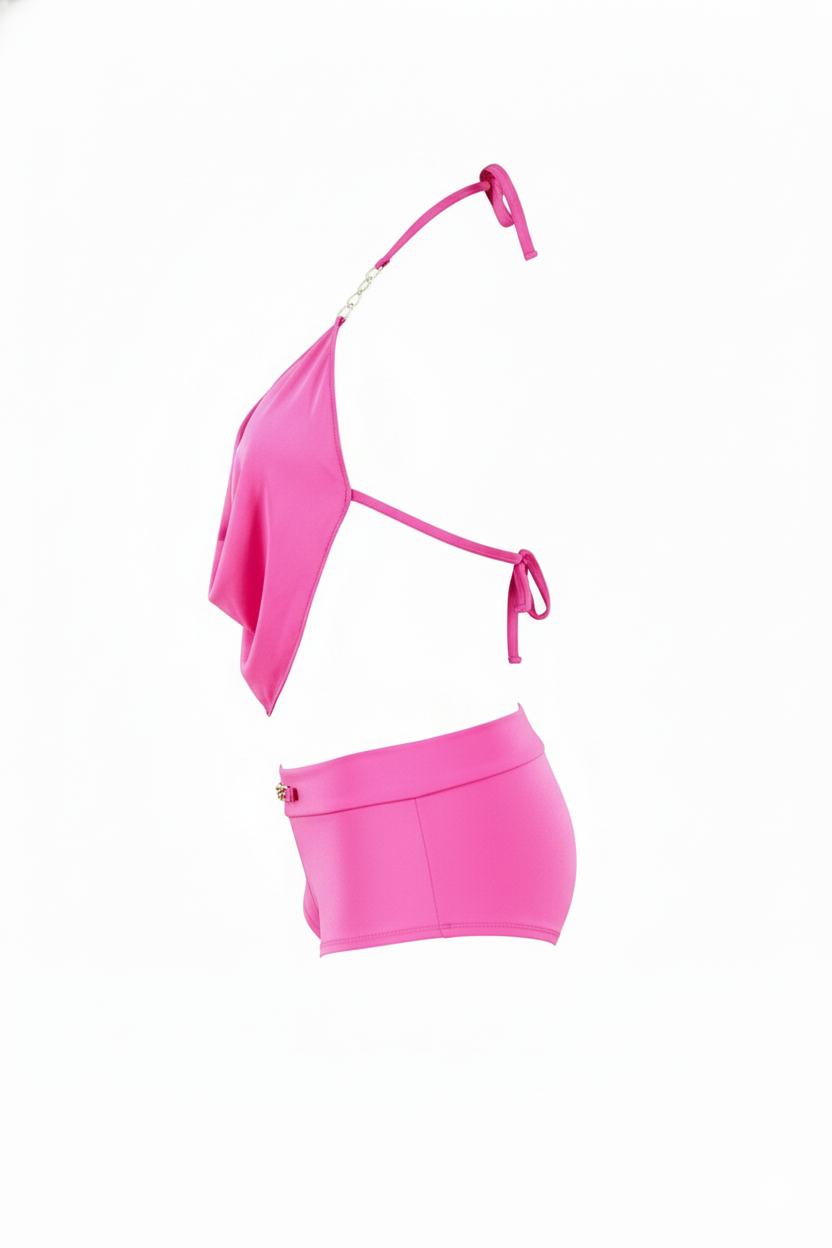 Conjunto short y blusa con escote drapeado que resalta tu sensualidad