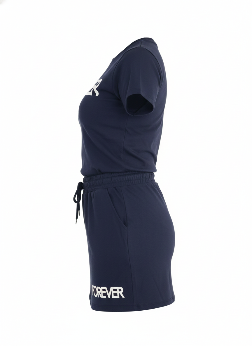 Conjunto deportivo que combina comodidad y estilo urbano con actitud