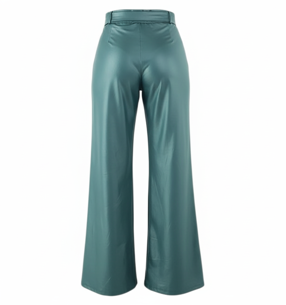 Pantalón acampanado con efecto vinilado que alarga tu silueta con estilo audaz