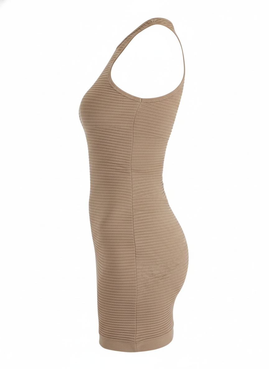 Minivestido de tirantes que define tu silueta con elegancia cómoda