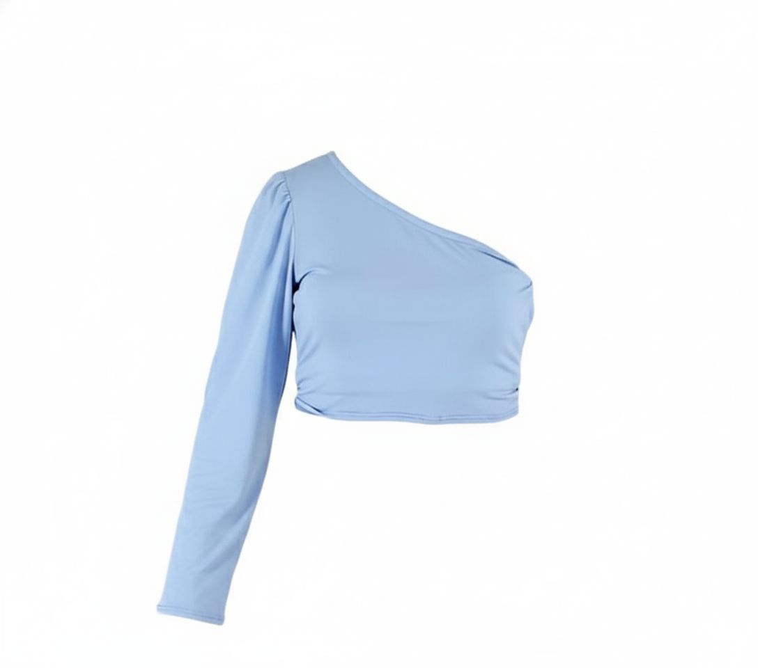 Blusa asimétrica con volumen que resalta tu lado atrevido