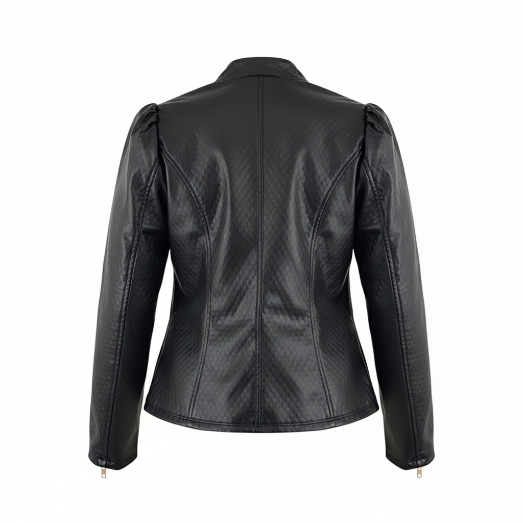 Chamarra de vinipiel con estructura que marca presencia con estilo