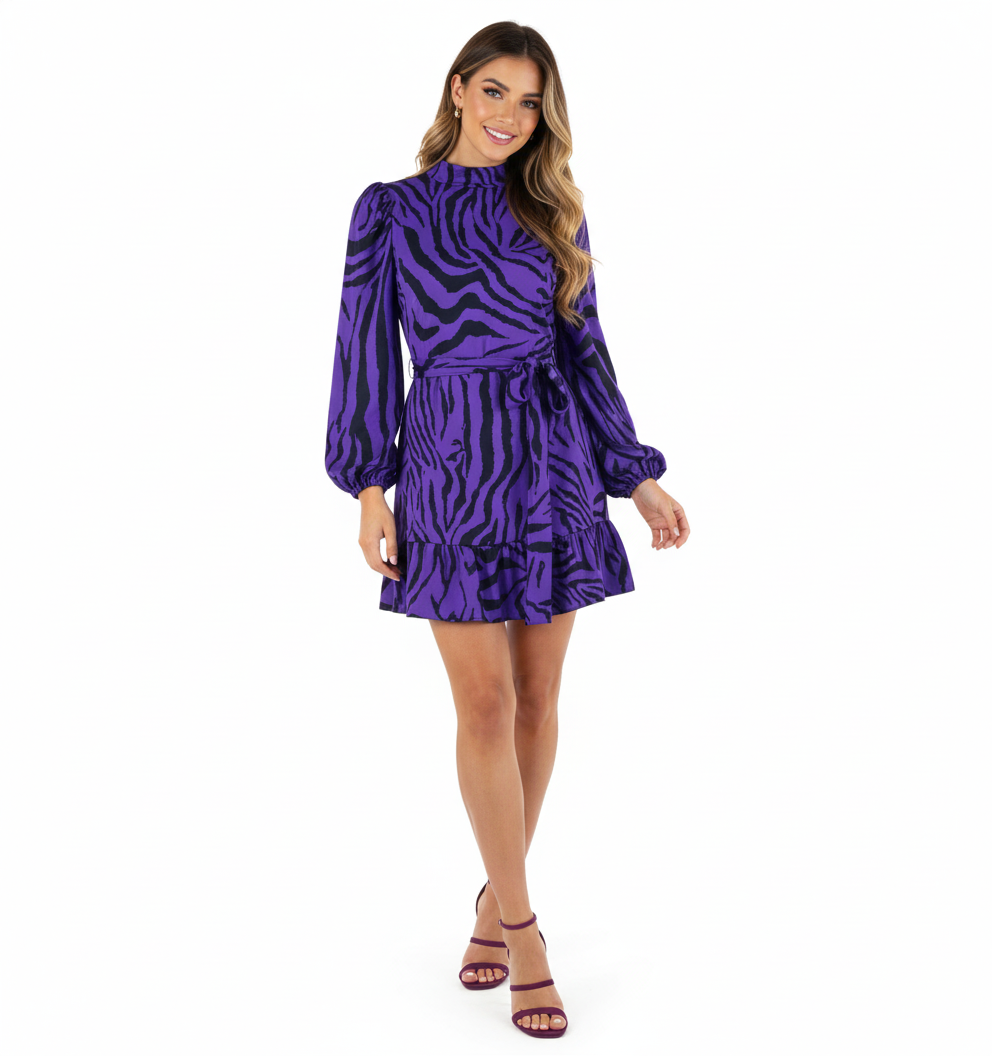 Vestido corto estampado con volumen en mangas que atrae muchas miradas