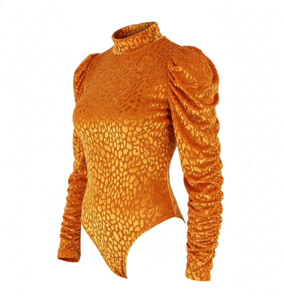 Pantyblusa con textura felina que enmarca tu silueta con sensualidad sutil