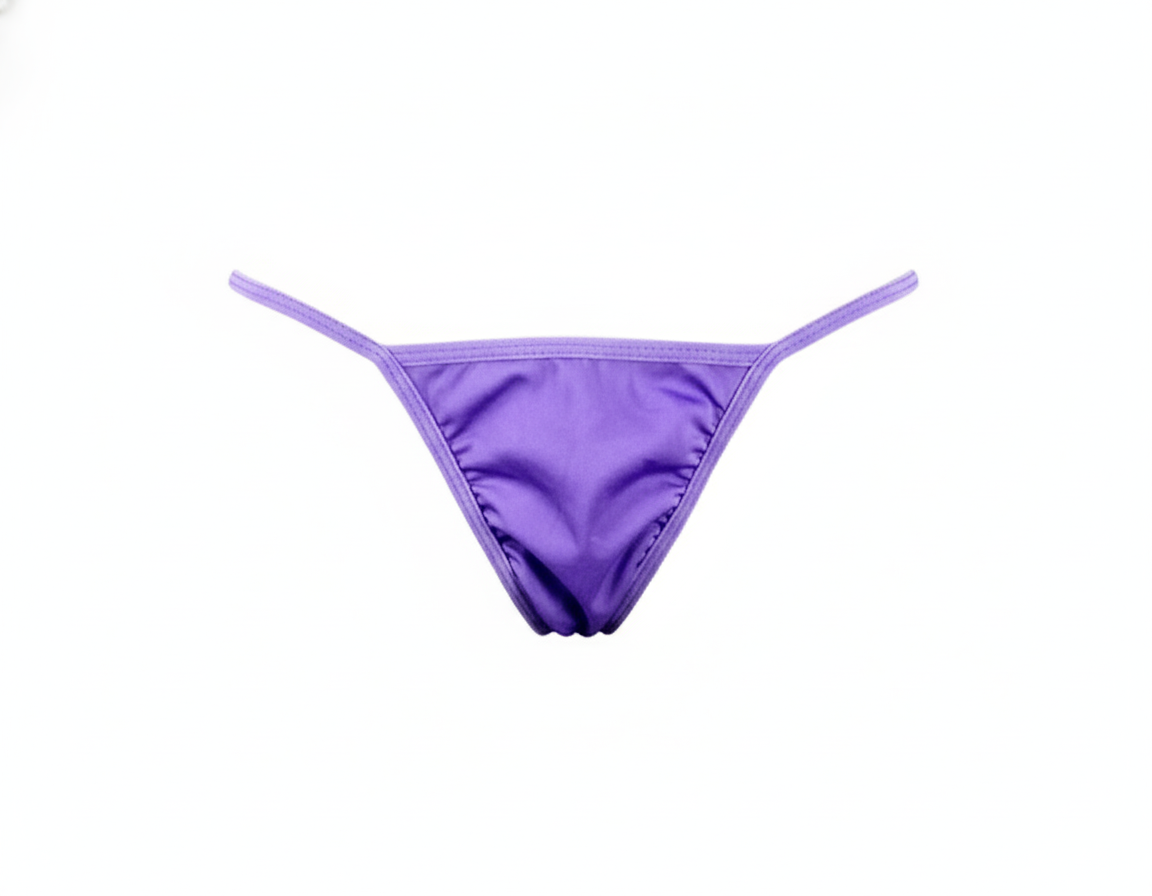 Micro tanga de hilo que eleva tu sensualidad con audacia felina