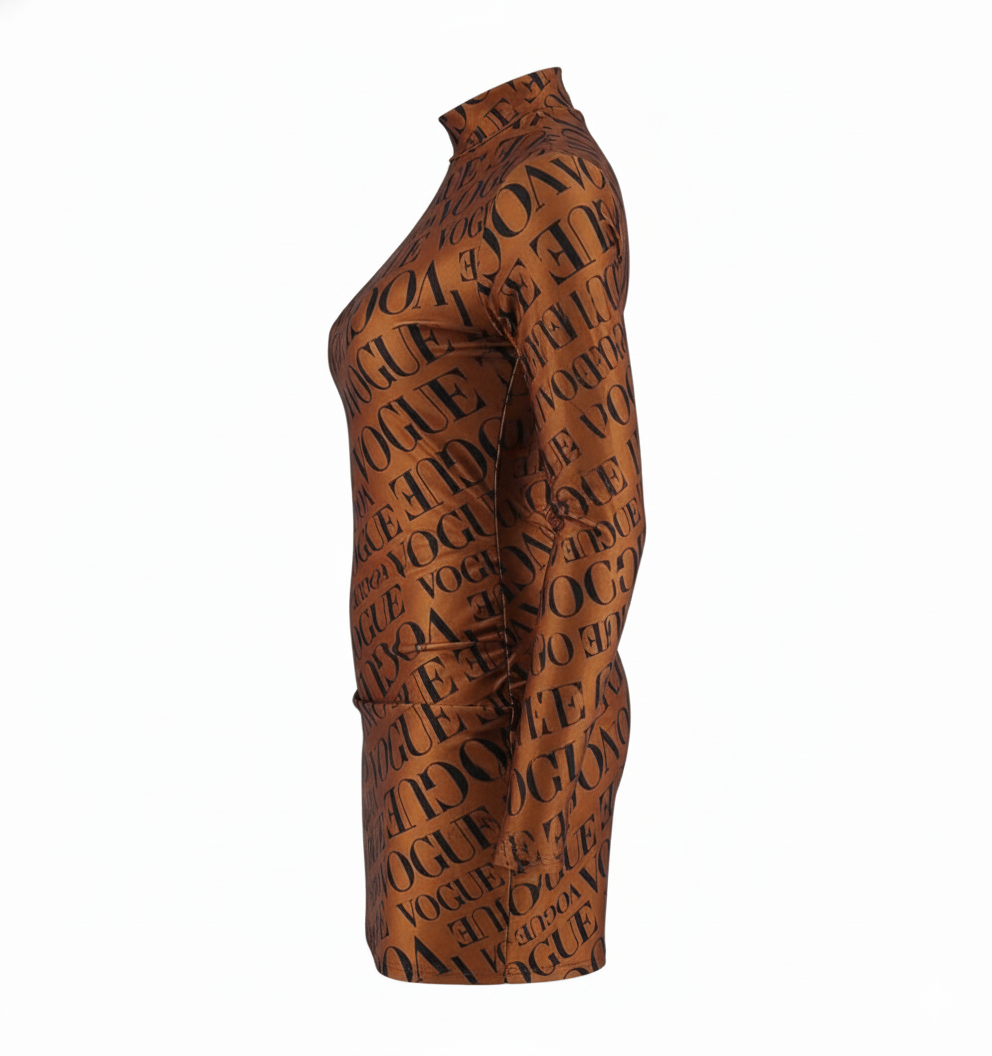 Minivestido con cuello tortuga que define tu silueta con elegancia audaz