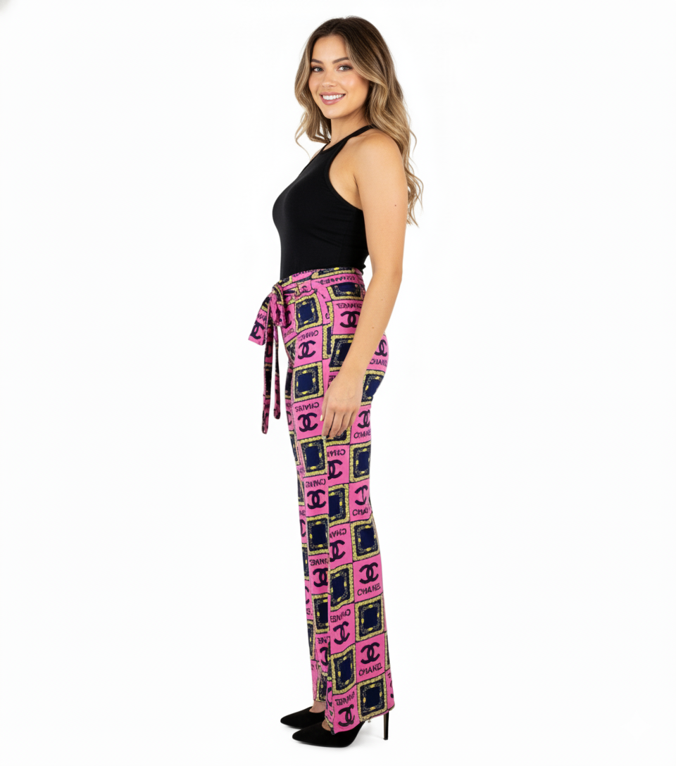Pantalón acampanado con estampado audaz que alarga tus piernas con estilo