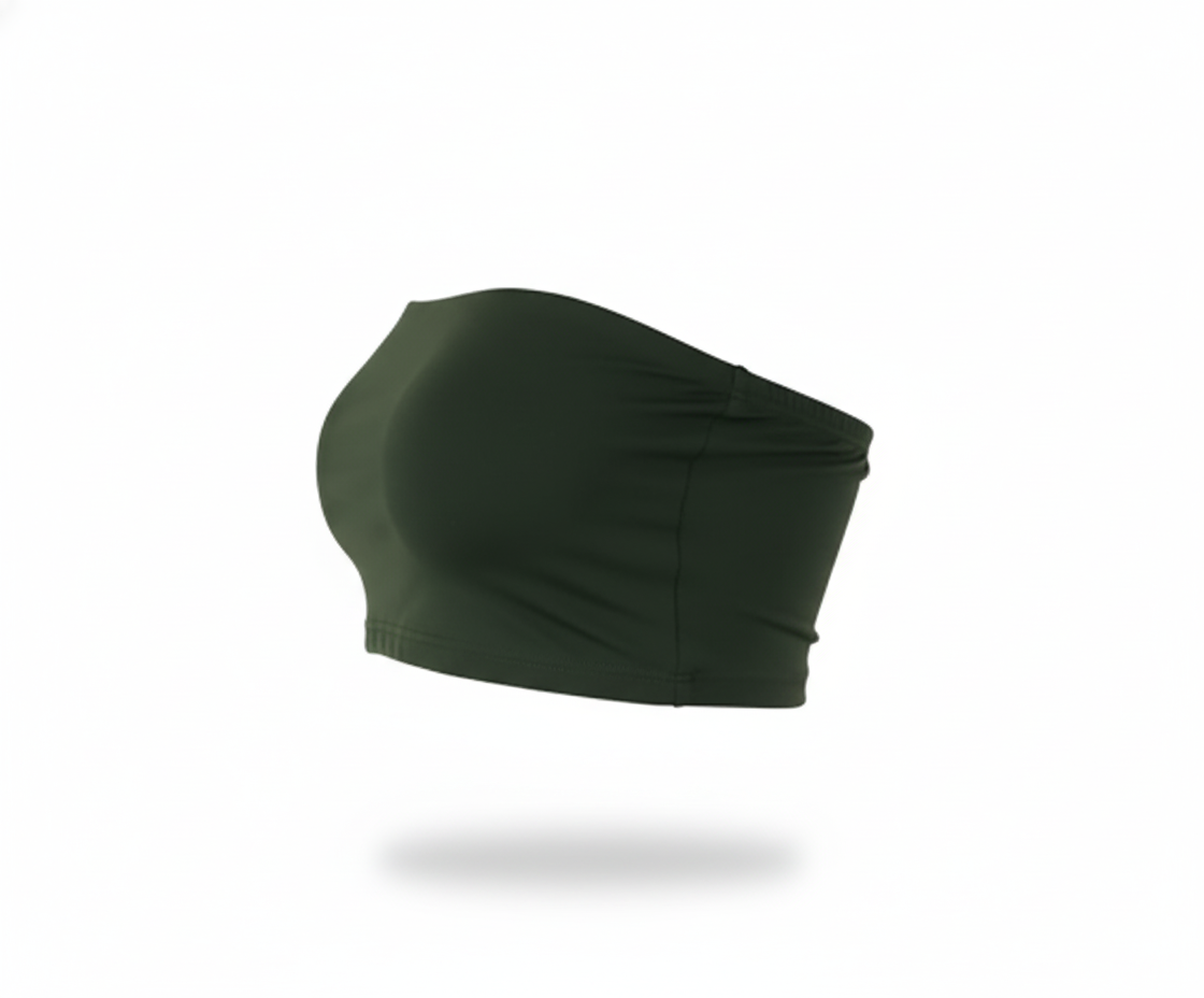 Crop top tipo tubo que resalta hombros con sensualidad minimalista