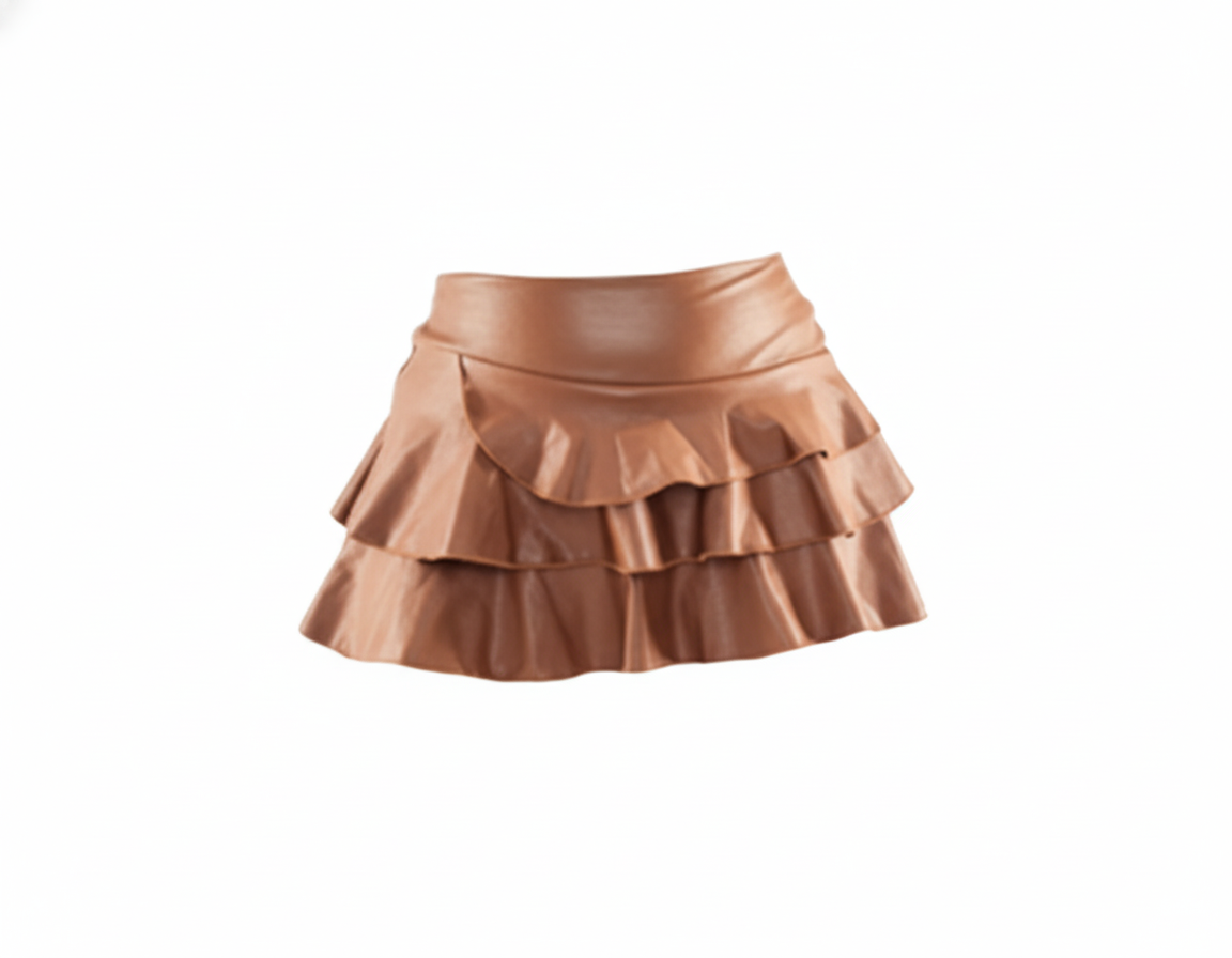 Minifalda de tablones en vinil que da movimiento y audacia a tu look